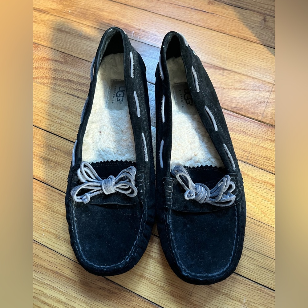 Black Ugg Flats